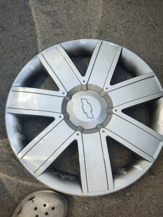 Продам колпак для Shevralet R15