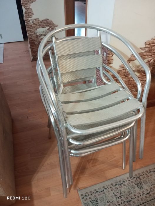 Продам алюминиевые стуля 4шт