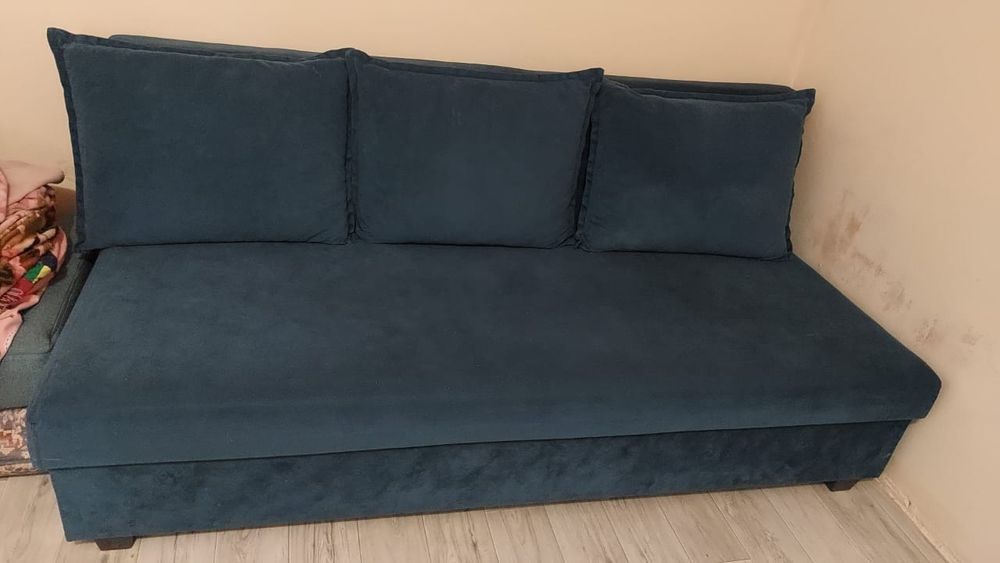 Продам срочно диван