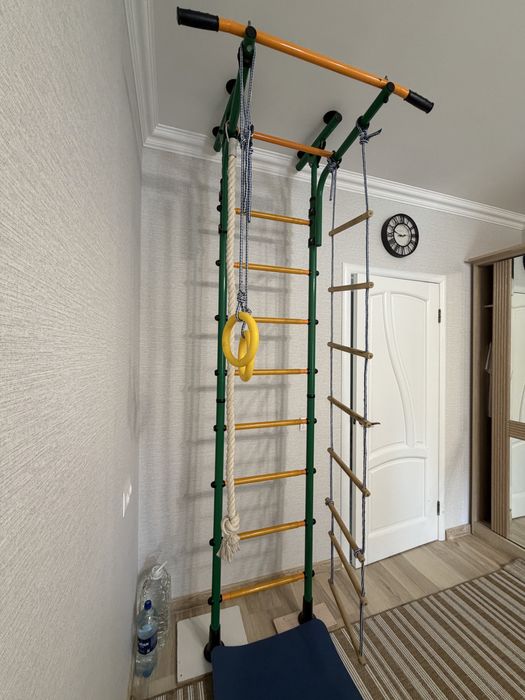 Швецкая стенка турник