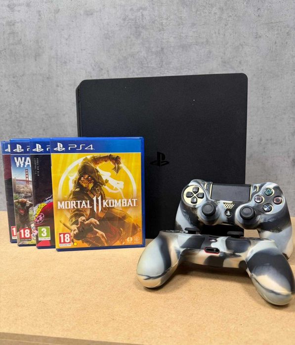 ZAP AMANET Gara de Nord - Playstation 4 Slim - 500GB - 4 jocuri