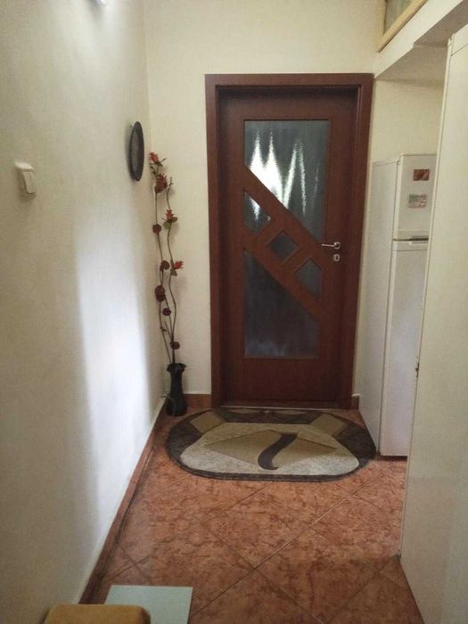 Particular vand apartament 4 camere in Rovine