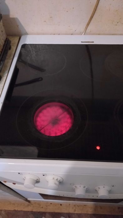 Печка с Керамичен плот Gorenje