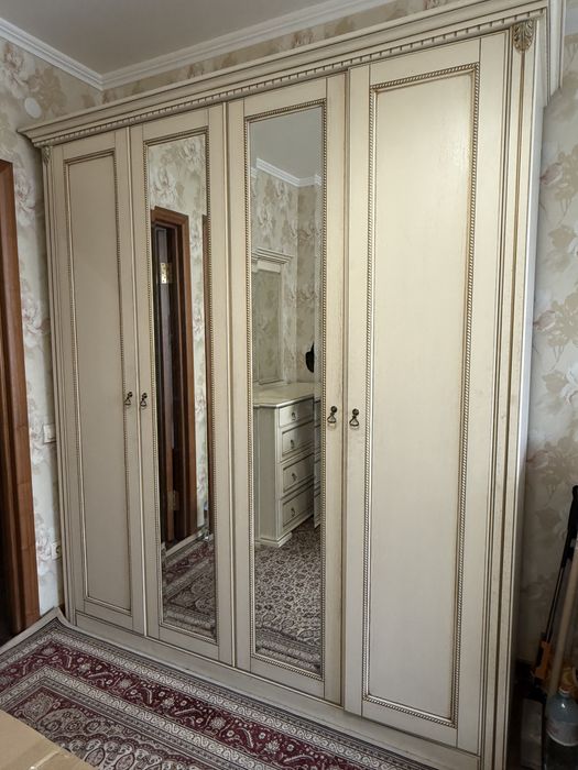 Спальный гарнитур