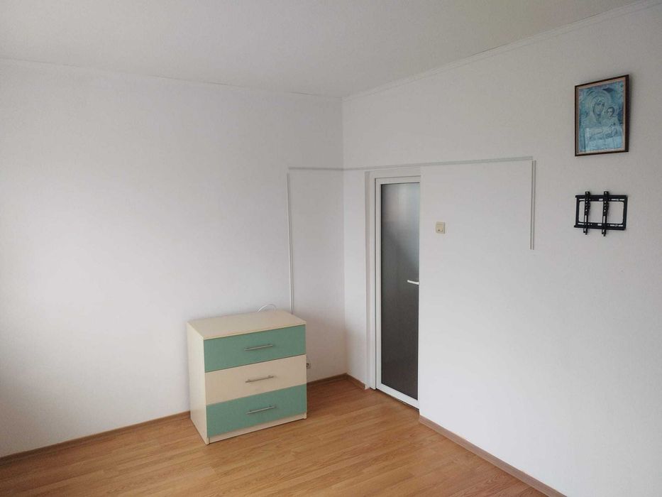 Frumusani casa inchiriat firma / azil batrani