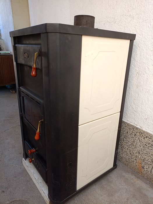 Камина Прити с водна риза