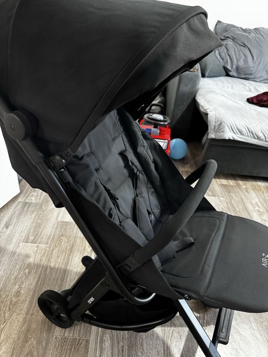 Продам коляску anex air-Z