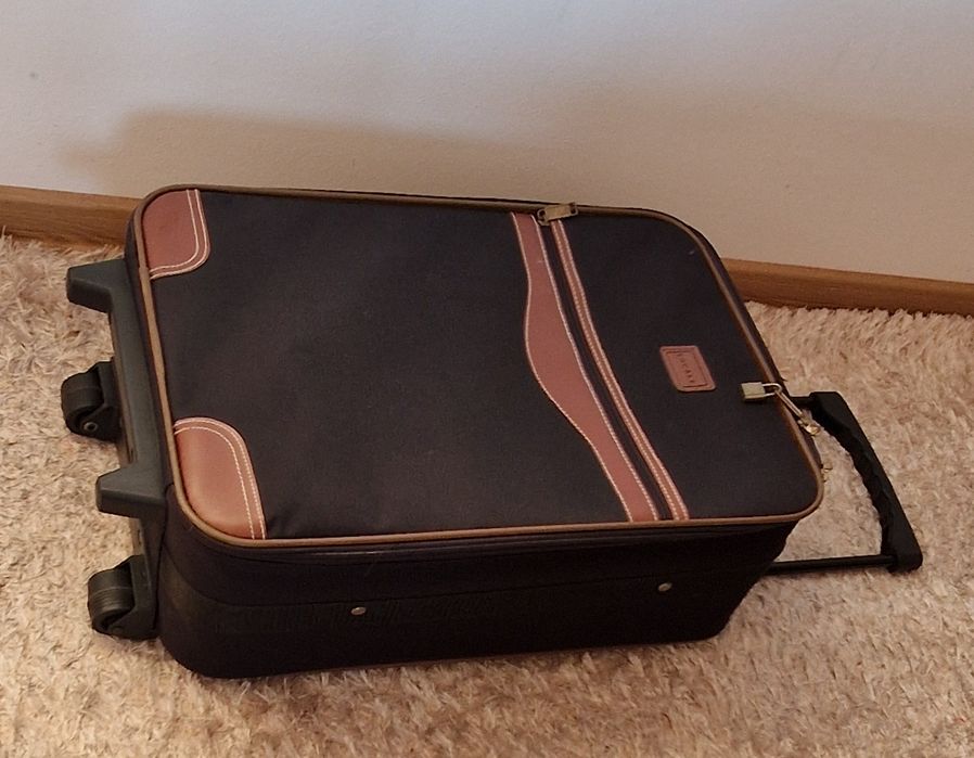 Vând troler voiaj firma ESCALE