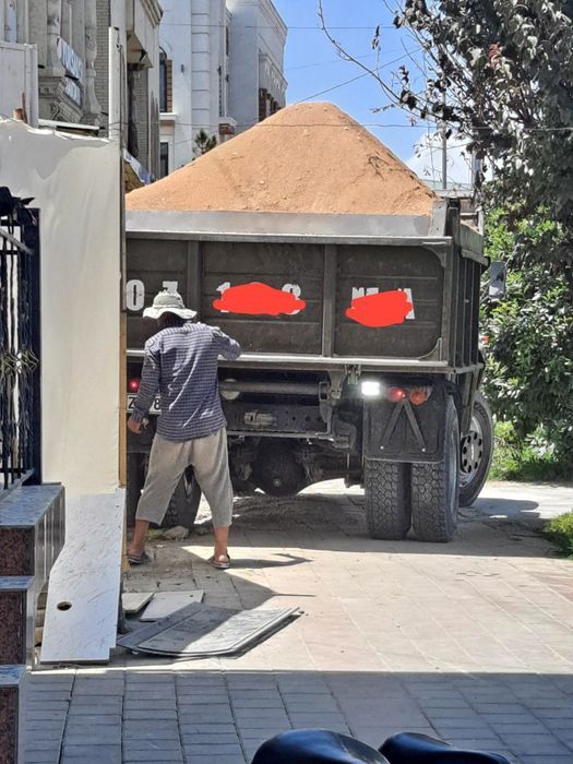 Мы доставляем различные строительные товары из дома и доставляем строи