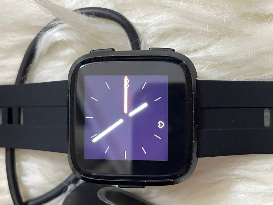 Ceas smartwatch Fitbit Versa ( FB505 )Negru