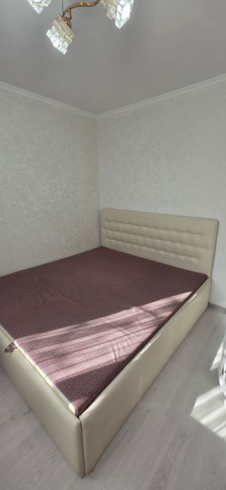 Кровать двуспальная