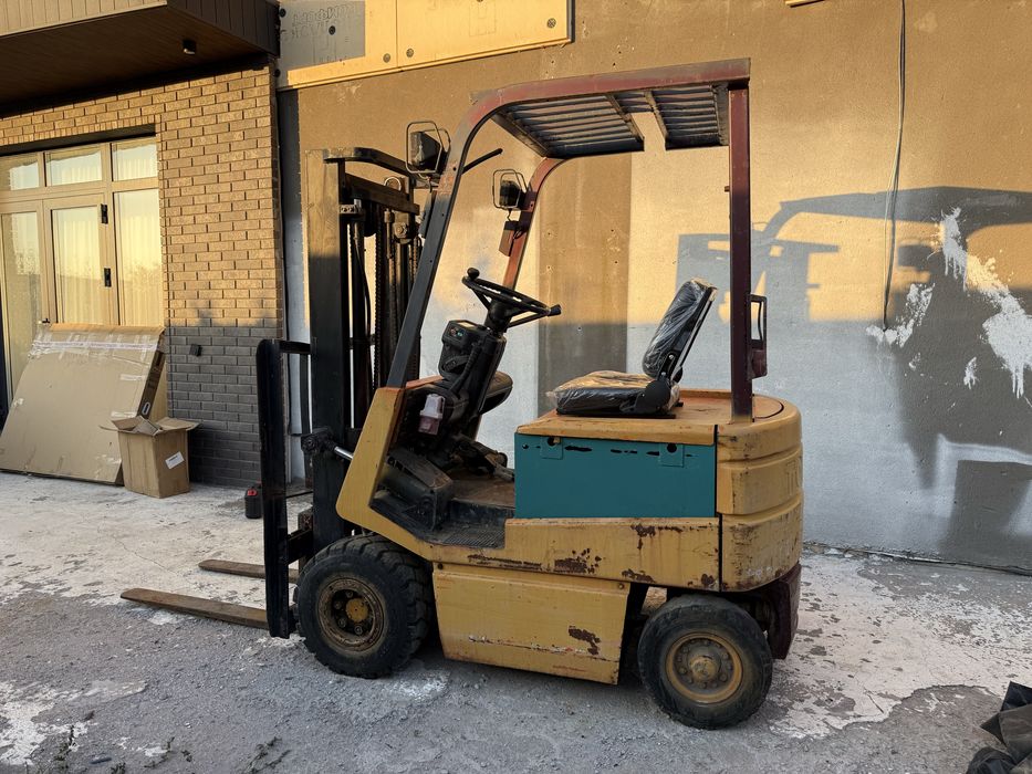 Вилочный погручик Toyota