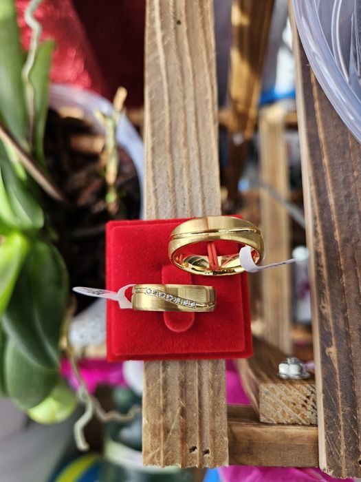 Verighete placate cu aur