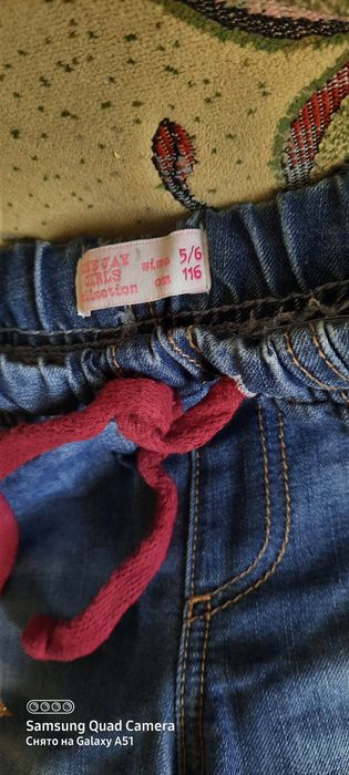 Продам джинсы для девочки утепленные