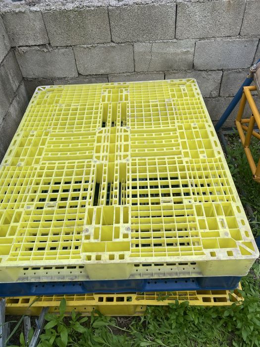 Поддон/ паллет пластиковый