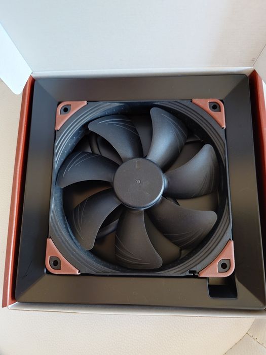 Ventilator PC Noctua NF-A14 industrialPPC-2000 PWM