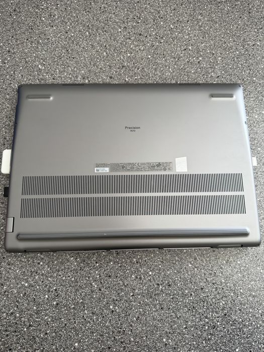 Laptop Dell  RTX 3080Ti 16gb ; 32GB DDR5; I9-12950HX