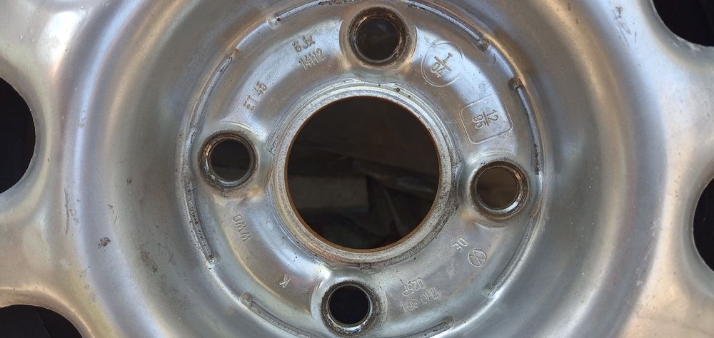 Джанти-алуминиеви,стоманени с гуми