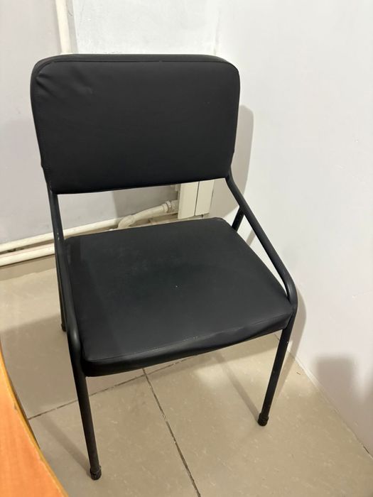 Офисные кресла в хорошем качестве.