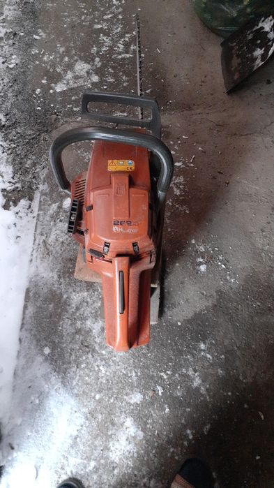 Vând husqvarn 262 în stare de functionare