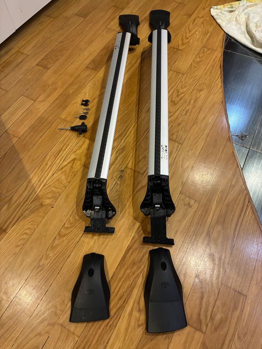 Toyota OEM original roof racks, релси за покрив на кола