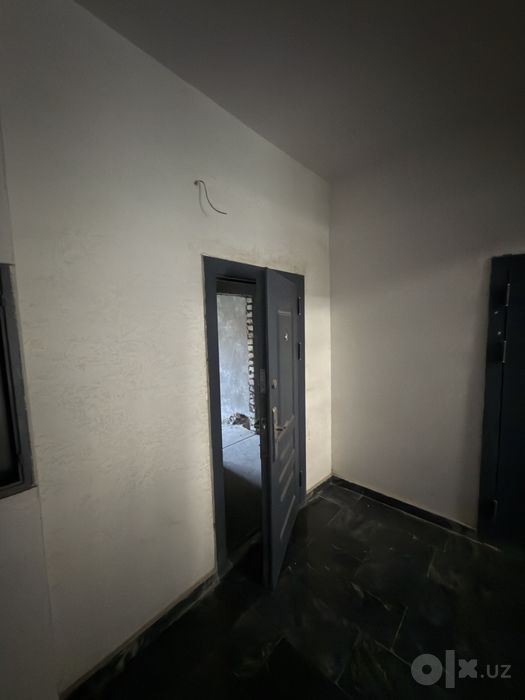 Eski avtovakzal,Afsona tuyxona oldi 7 etajdan 70 kv 2 xona uy sotiladi