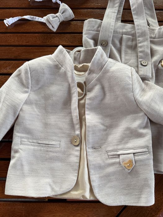 Costum elegant bej pt bebe 2-4 luni