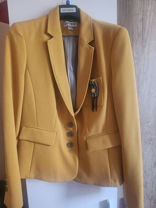 Чисто ново дамско сако DANINI