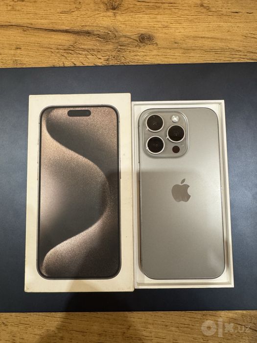 iPhone 15 Pro 256 GB — Natural Titanium