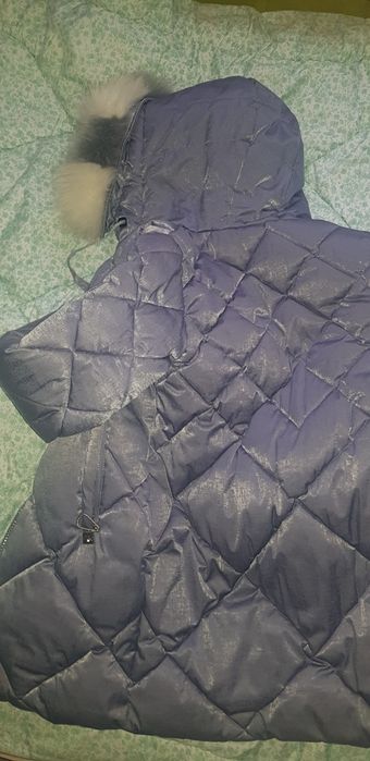 Продам куртку пуховик для девочки