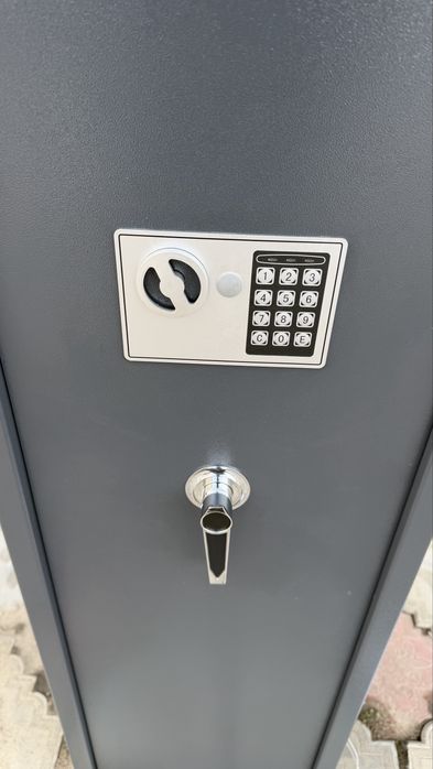 Сейф отличного качества