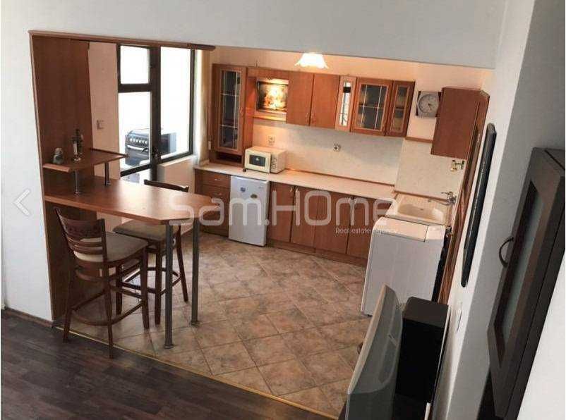 Дава се под наем Тристаен апартамент в Варна, Център - 90 кв.м за 600 € - Снимка #2