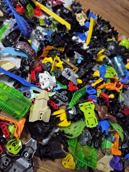 Детали bionicle, hero factory