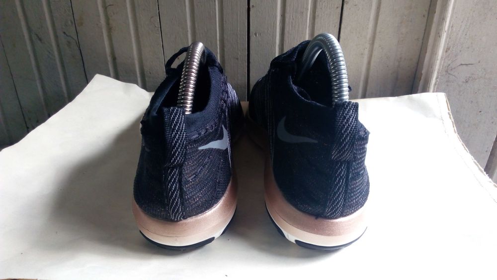 '' Nike Free Transform Flyknit ''оригинални маратонки 38.5 номер
