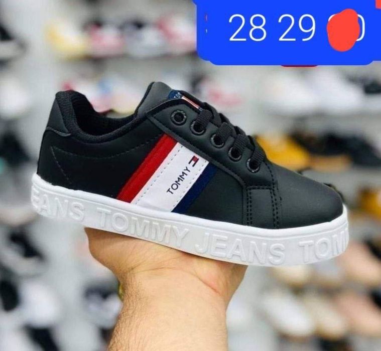 Adidasi fetite si baieti