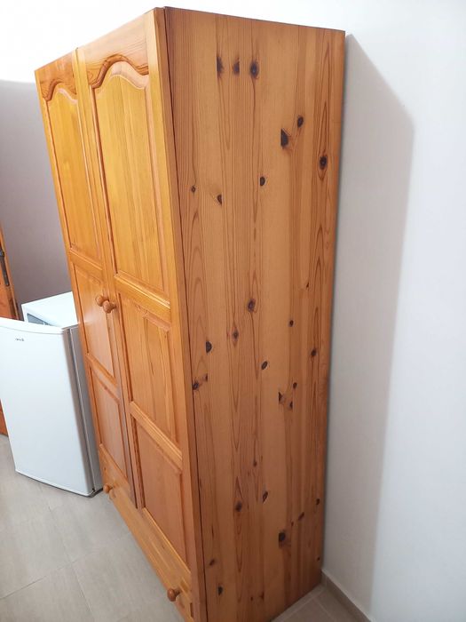 Гардероби масивни