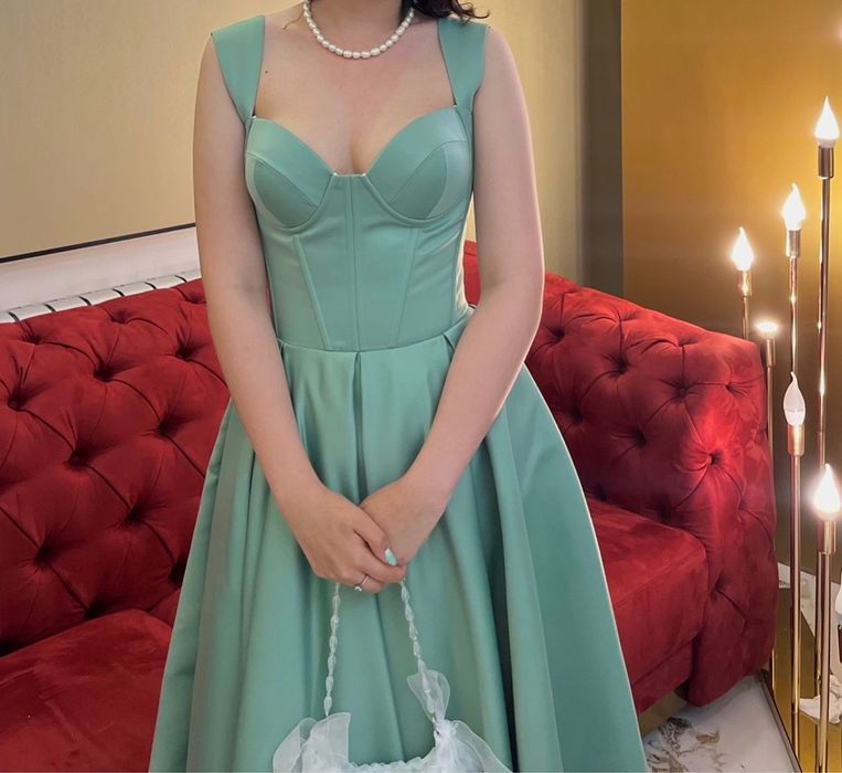 Вечернее платье на выпускной