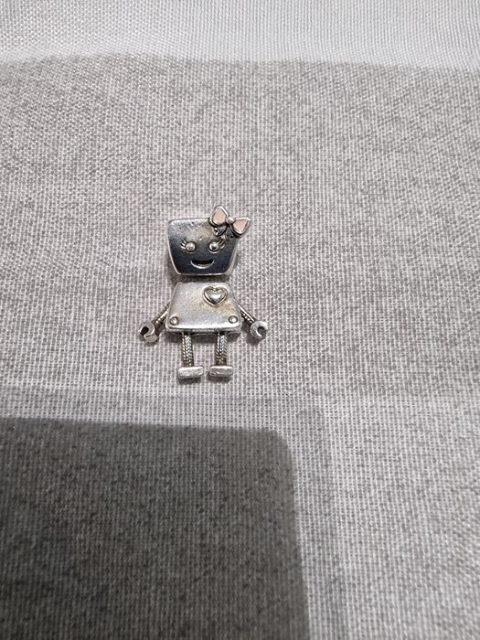 Charm Pandora Bella Bot