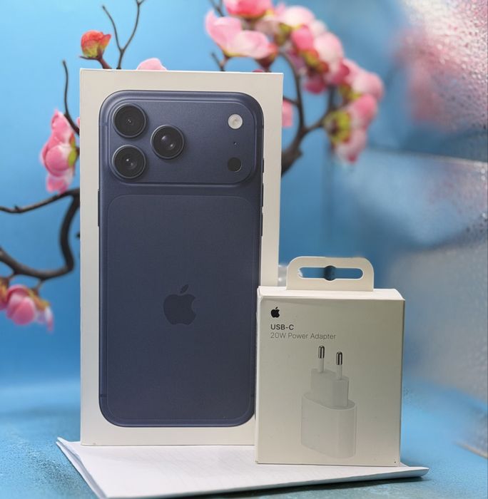 НОВ!!! Apple iPhone 17 Pro Max, 256GB, 5G, Deep Blue + подарък оригинален адаптер Apple