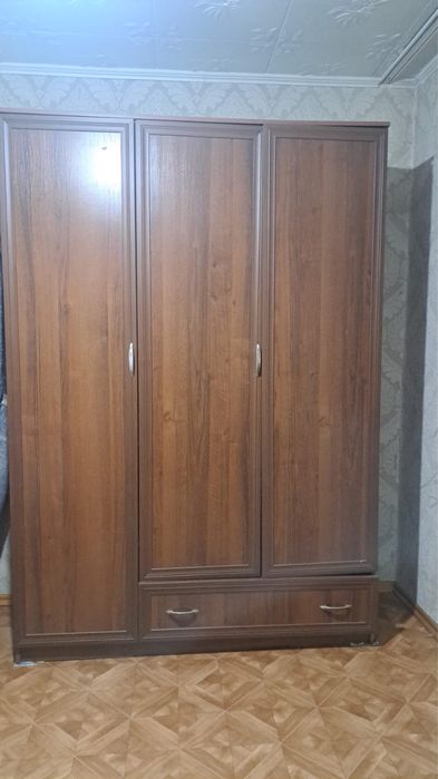 Продаю шифонер не большой