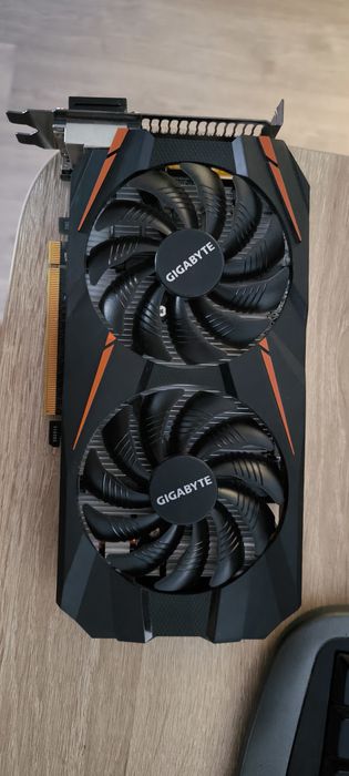Продам видеокарту 1060 3 gb