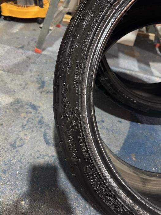 Продам в отличном состоянии michelin pilot super sport 255/35 и 285/30