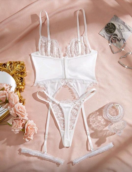 Lenjerie intimă sexy , inima în flăcări