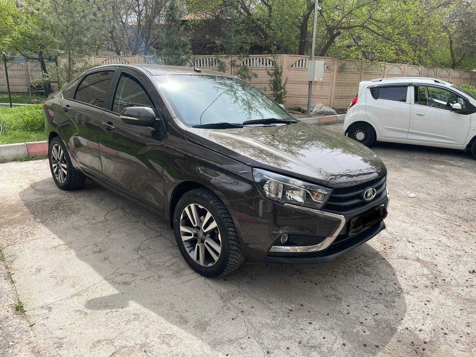 Срочно продаётся лада веста 2018 год механика