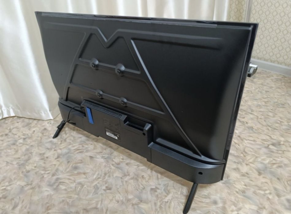 Смарт тв новый продам