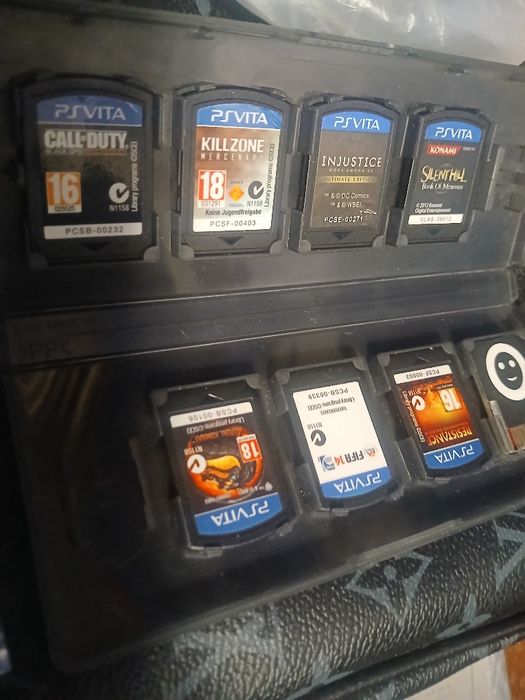 Assalom alekum Psp Vita uchun Aksezsuarlar sotiladi