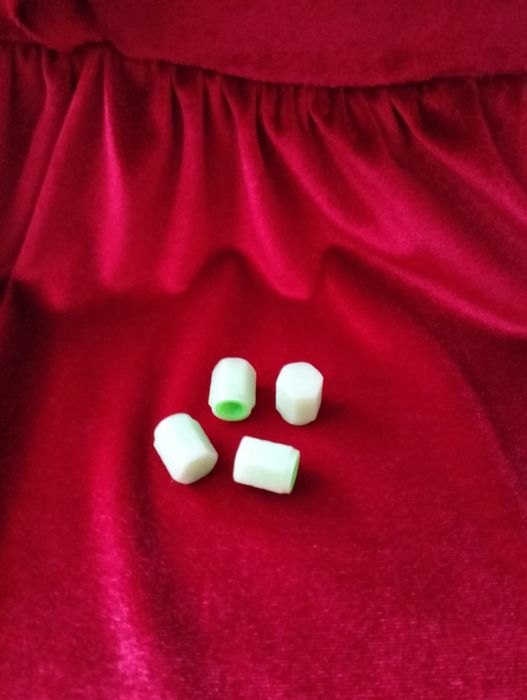 Capacele fosforescente ventil roti