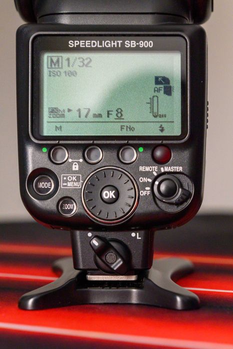 Професионална светкавица Nikon SB-900