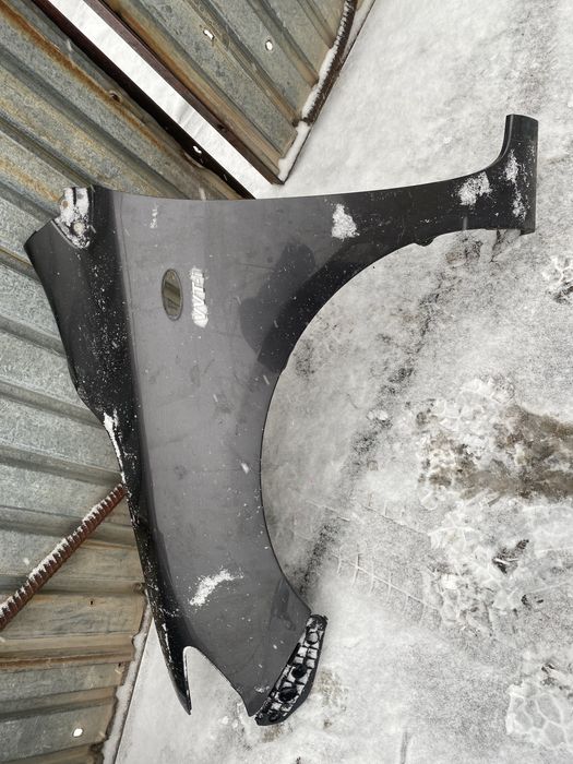 Крыло Тойота каролла