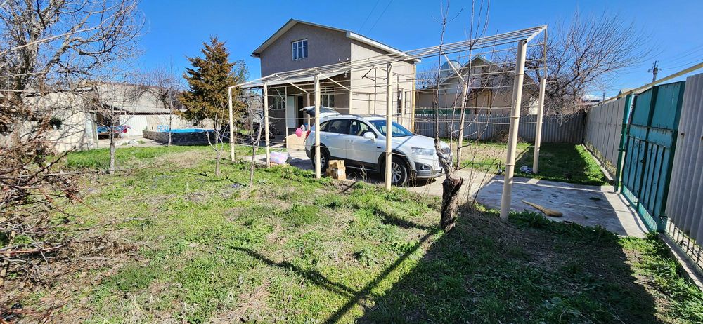 СРОЧНО продается дача в Бостанлыкском районе с протекающей речкой!!!